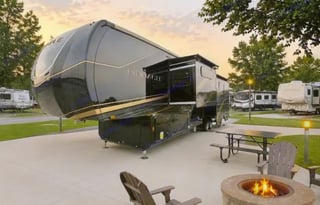 "Mountain Majesty" Jayco Sleeps 4 *Delivery Only*