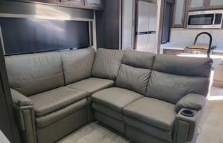 Bigfoot- 2022 Grand Design Momentum