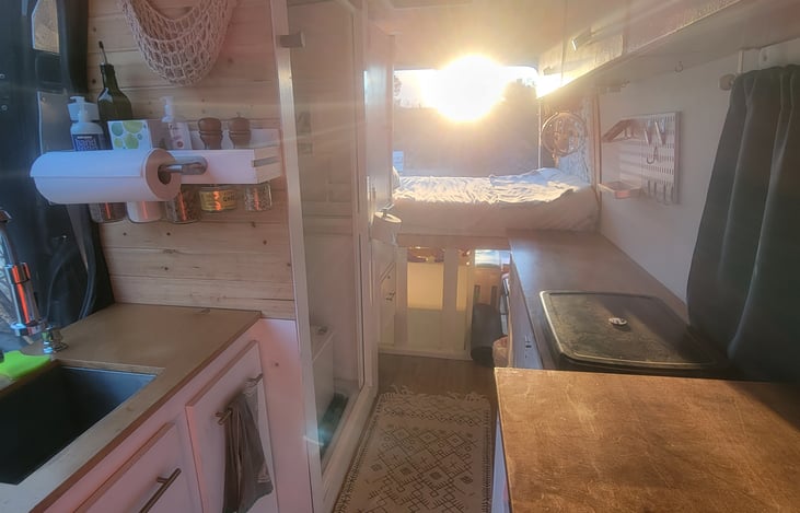 Layout from kitchen/dining into bedroom