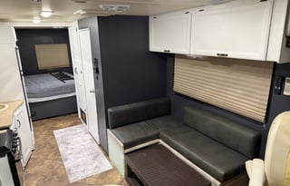 Fully Stocked Thor Ace 28 Ft Class A RV Sleeps 5