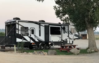 2020 Dutchmen RV Voltage V3635