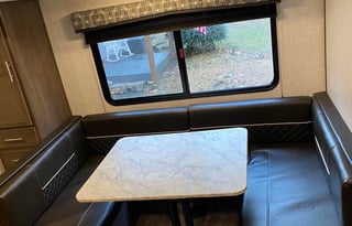 2019 Coleman Lantern  244 Bunkhouse