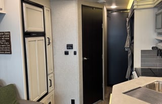 '21 Entegra Odyssey 31F | Stocked |Sleeps 8| Bunks