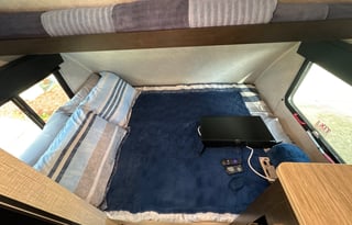 2022 Free Solo | Cozy Lightweight Sleeps 4