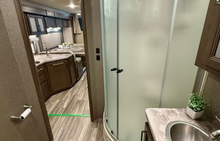 Thor Motor Coach Four Winds 31EV ***Bunk Beds***