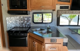 2019 Winnebago Minnie Winnie 31G Bunk Beds