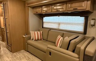 Sunshine Cruiser – All Inclusive Resort on Wheels