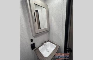 2025 Keystone zinger 252 BH