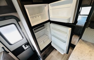 2023 Coachmen Leprechaun