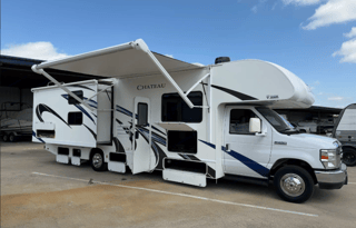 Family Fun & Pet Friendly 2020 Thor Chateau 30D