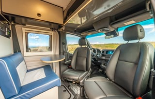 2025 Winnebago Revel 4x4 Adventure Van - ROMR01