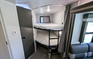 Wildwood Platinum | Ultimate Modern Bunkhouse