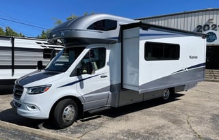 2021 Winnebago Navion 24D