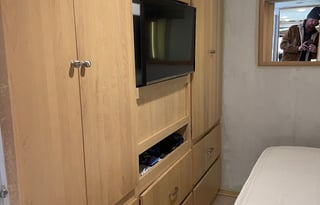 The Snow’s Family Fun Pet Friendly Class A