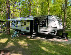 Venture RV SportTrek 320VIK