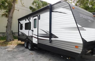 2019 Pioneer Toy Hauler-Use your 1/2 ton truck!!