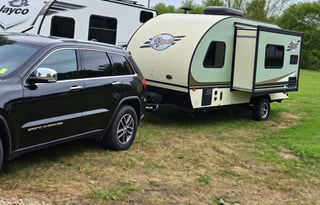Lightweight R-Pod  Easy to Tow, Slide-Out Sleeps 4