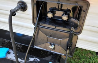 Family-Friendly 28' Avenger – Sleeps 8, Bunk Beds