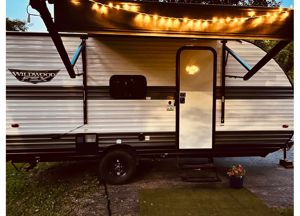 Travel Trailer rentals in Benton
