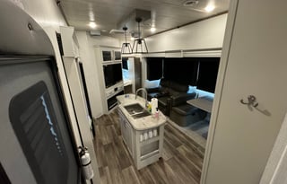 New Luxury 2 Bedroom Camper