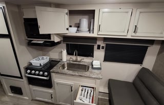 2021 Highland Ridge Trailer Hotel on Wheels!