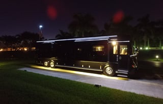 BLACK-OUT custom coach! RARE triple bunk.
