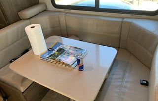 Pet/friends/family friendly Minnie Winnebago