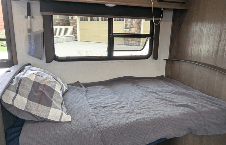 Dinette conversion 2