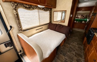 2011 Thor Motor Coach Windsport 30Q