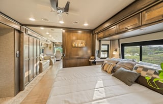 Luxury Class A W/Bunks 1.5 Baths Washer/Dryer