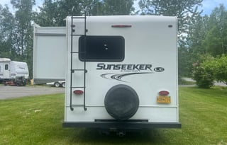 Mini RV, Mega Memories - Sleeps 6, Drives Easy