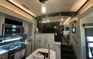 2022 Jayco North Point 382FLRB