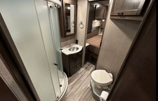 Ideal Family Getaway-Bunks (6 beds) solar, pets ok