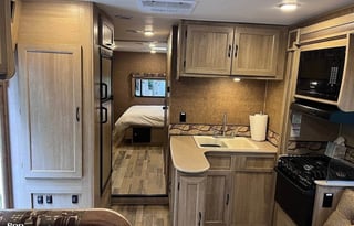 2016 Coachmen RV Freelander 32BH Ford 450