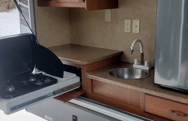 Spacious outdoor kitchen.