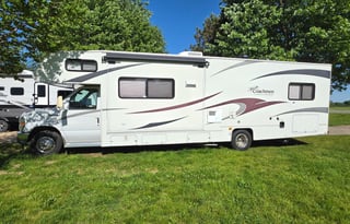 Fireside RV's Coachmen Freelander 32BH Bunkhouse