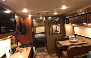 2017 Thor Motor Coach Chateau 31L