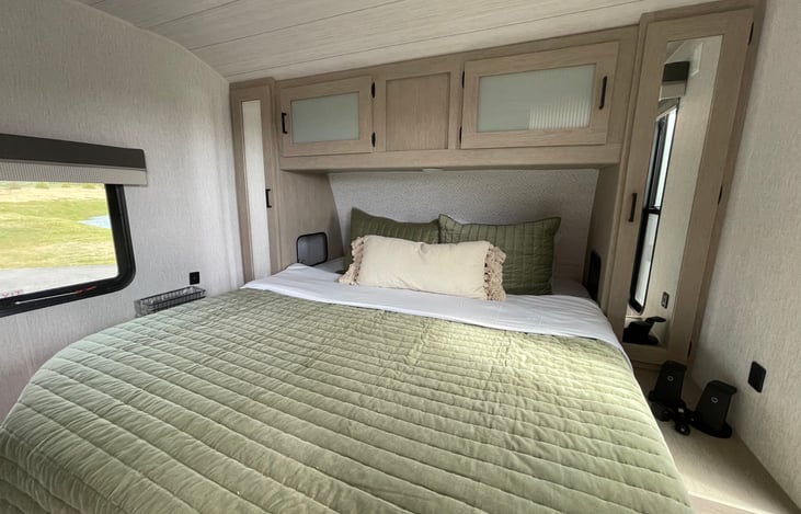 Owner’s king, private room.