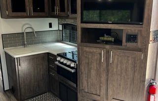 Rubén and Myra’s Rv