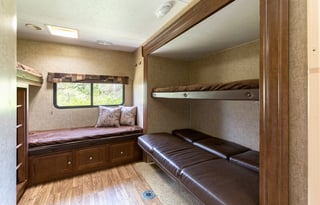 2016 Venture RV SportTrek 320VIK