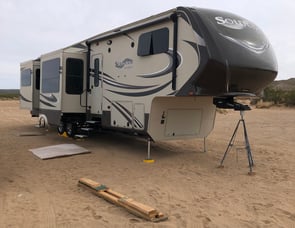 Grand Design Solitude 375RE