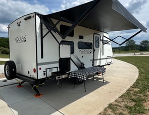 Dutchmen RV Kodiak Cub 196BH