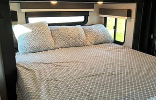 2022 Jayco North Point HAL656