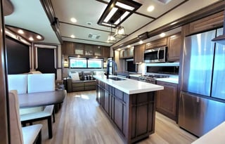 2022 Grand Design Solitude: High-End Comfort