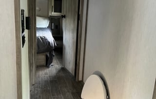 2021 Arctic Wolf fifth wheel