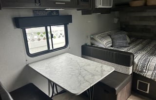 21’ Coleman Camper –Fall Foliage & Winter Trips