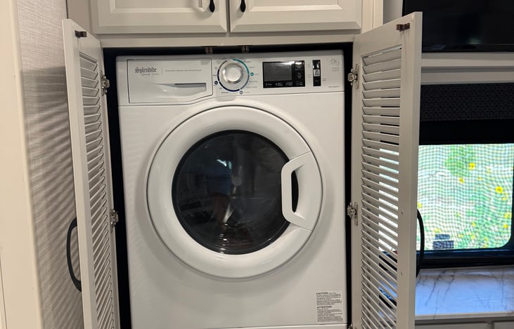 Washer/Drier Combo - works great - instructional video to set it going available in videos!