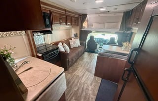 Forest River Sunseeker ***Bunks*** (BRFL 1873)