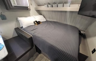 Fun Camper for Small Families Fully Stocked