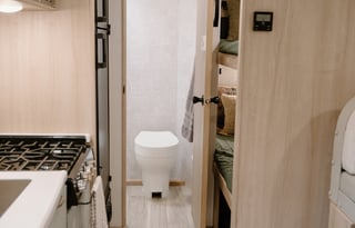 2023 Winnebago Micro Minnie 2100BH